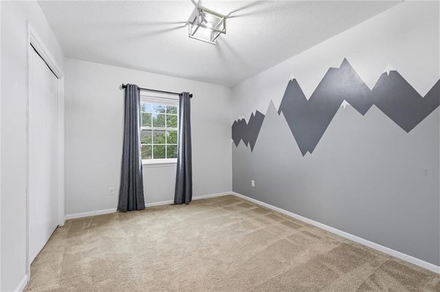 1209 SW Trail Ridge Drive, Blue Springs, MO 64015