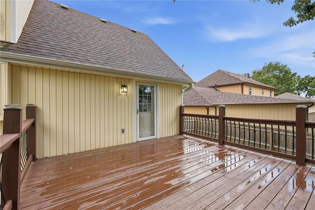 1209 SW Trail Ridge Drive, Blue Springs, MO 64015