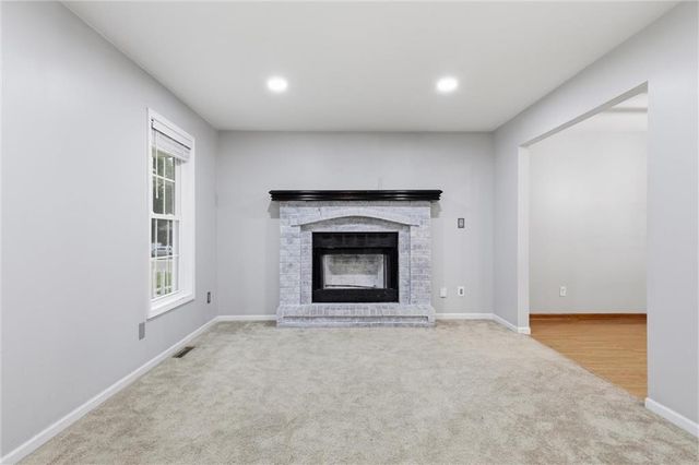 1209 SW Trail Ridge Drive, Blue Springs, MO 64015