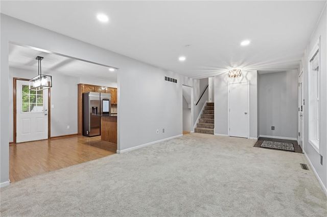 1209 SW Trail Ridge Drive, Blue Springs, MO 64015
