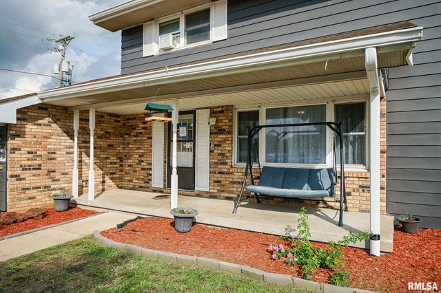 500 N 6TH Street, Pekin, IL 61554