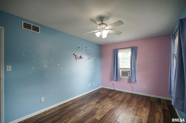500 N 6TH Street, Pekin, IL 61554