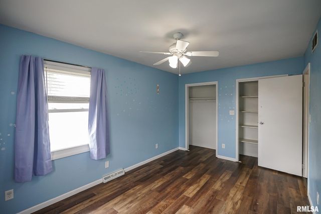 500 N 6TH Street, Pekin, IL 61554