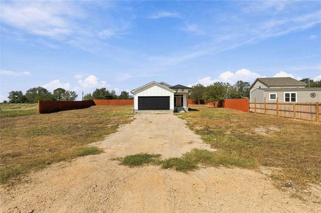 133 Esperanza DR, Bastrop, TX 78602