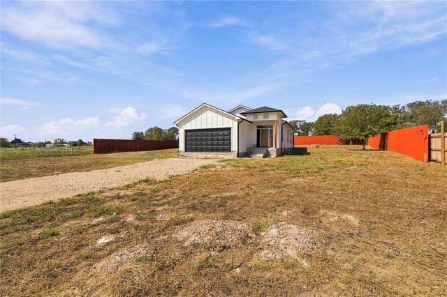 133 Esperanza DR, Bastrop, TX 78602