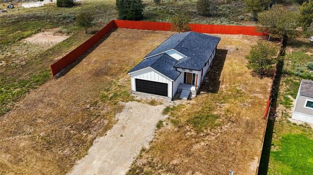 133 Esperanza DR, Bastrop, TX 78602