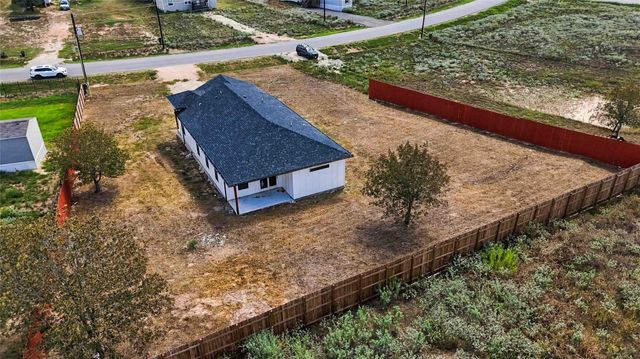 133 Esperanza DR, Bastrop, TX 78602