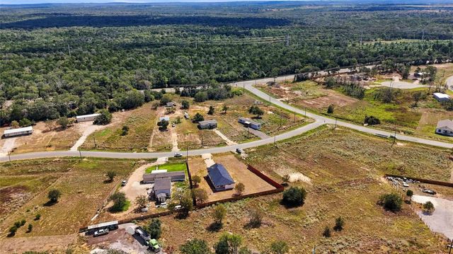 133 Esperanza DR, Bastrop, TX 78602