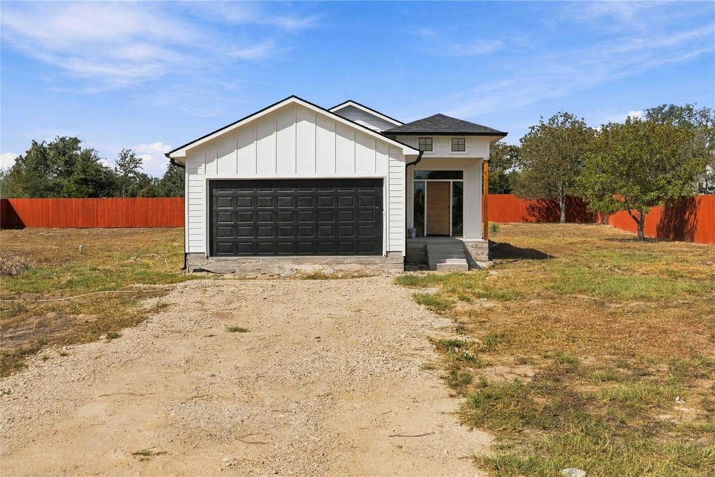 133 Esperanza DR, Bastrop, TX 78602