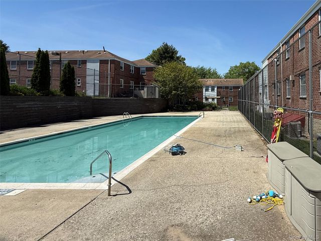 67-45A Cloverdale Lane 167, Bayside, NY 11364