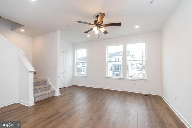 910 MAGNOLIA LN, Spring City, PA 19475