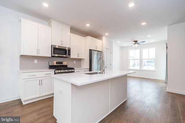 910 MAGNOLIA LN, Spring City, PA 19475