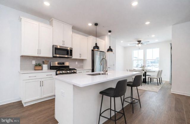 910 MAGNOLIA LN, Spring City, PA 19475