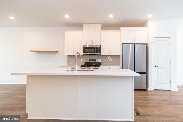 910 MAGNOLIA LN, Spring City, PA 19475