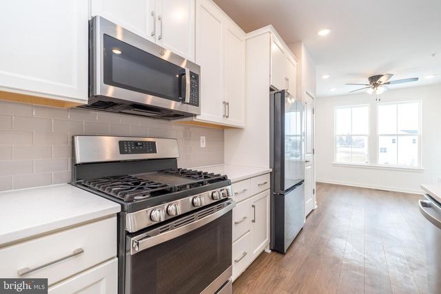 910 MAGNOLIA LN, Spring City, PA 19475