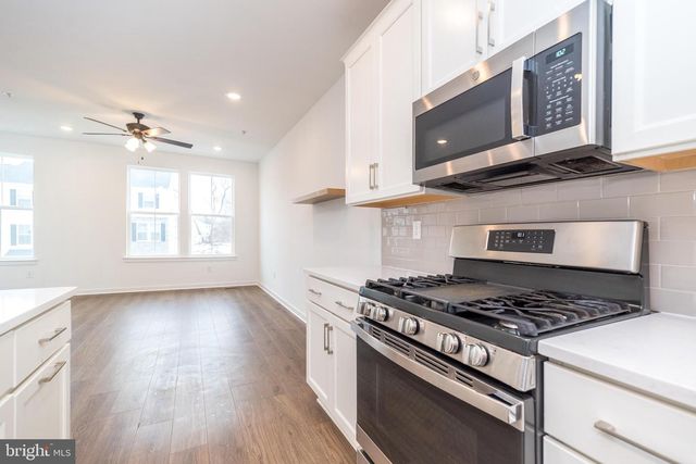 910 MAGNOLIA LN, Spring City, PA 19475