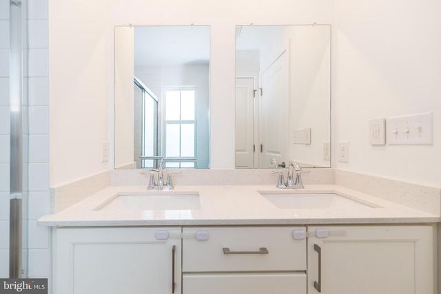 910 MAGNOLIA LN, Spring City, PA 19475