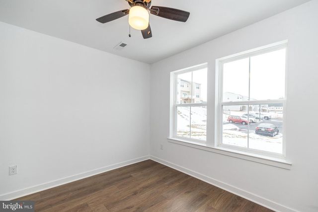 910 MAGNOLIA LN, Spring City, PA 19475