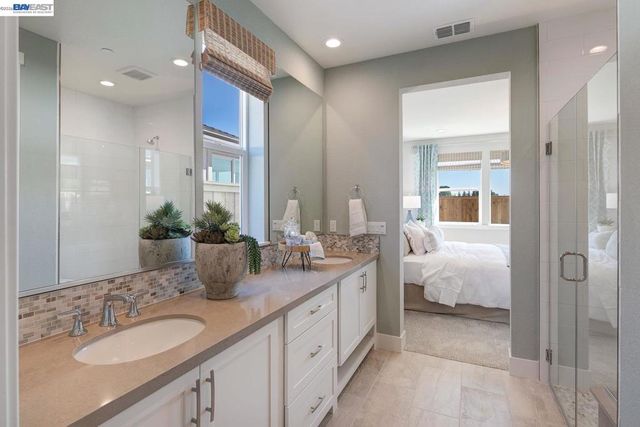1319 Marceline Drive, Manteca, CA 95336