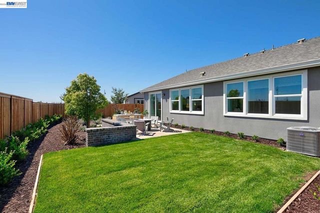 1319 Marceline Drive, Manteca, CA 95336