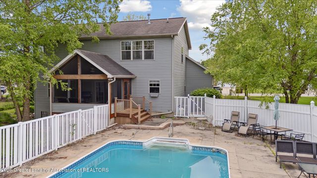 11610 Hibiscus Lane, Grand Ledge, MI 48837