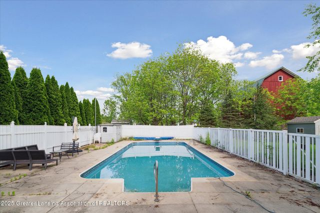 11610 Hibiscus Lane, Grand Ledge, MI 48837