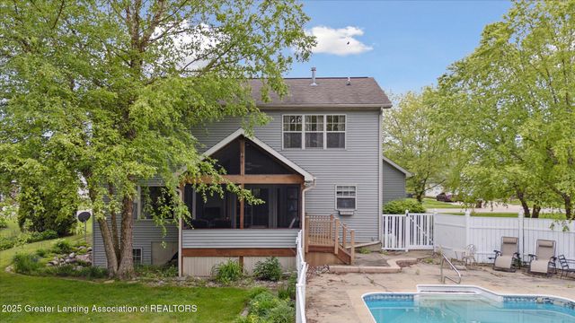 11610 Hibiscus Lane, Grand Ledge, MI 48837