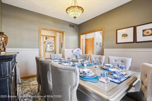 11610 Hibiscus Lane, Grand Ledge, MI 48837