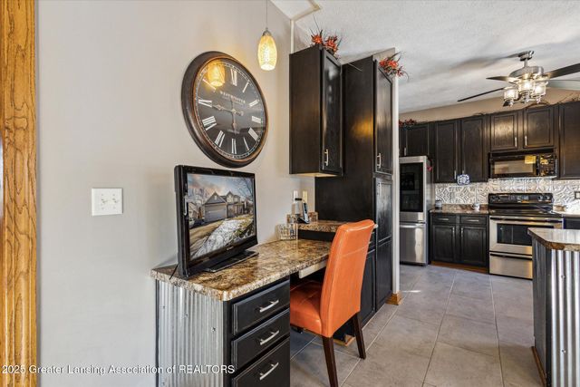 11610 Hibiscus Lane, Grand Ledge, MI 48837