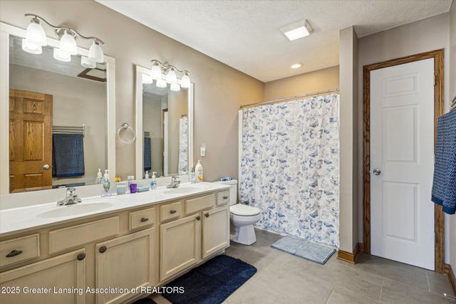 11610 Hibiscus Lane, Grand Ledge, MI 48837