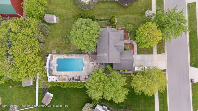 11610 Hibiscus Lane, Grand Ledge, MI 48837