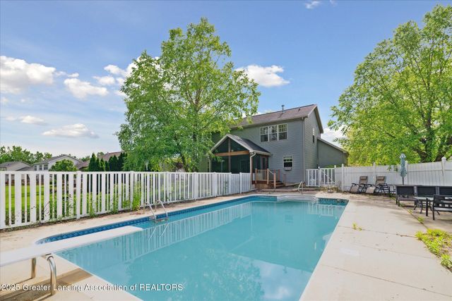 11610 Hibiscus Lane, Grand Ledge, MI 48837