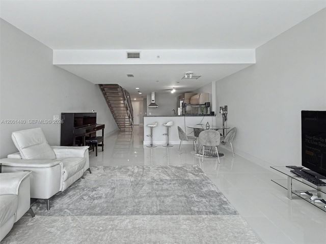 2950 NE 188th St 435, Aventura, FL 33180