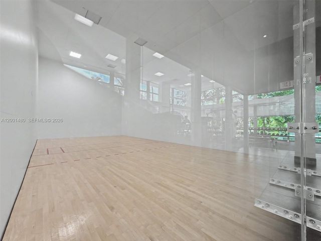 2950 NE 188th St 435, Aventura, FL 33180