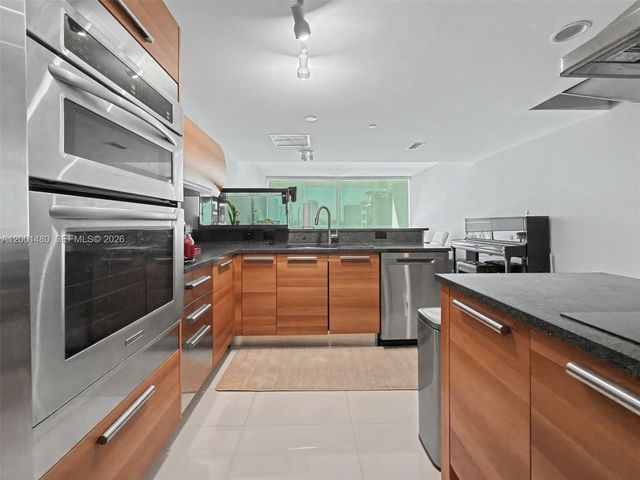 2950 NE 188th St 435, Aventura, FL 33180