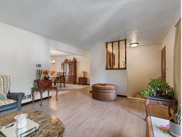 601 FAIRLANE Drive, Joliet, IL 60435