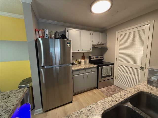 324 Granville Court, Atlanta, GA 30328