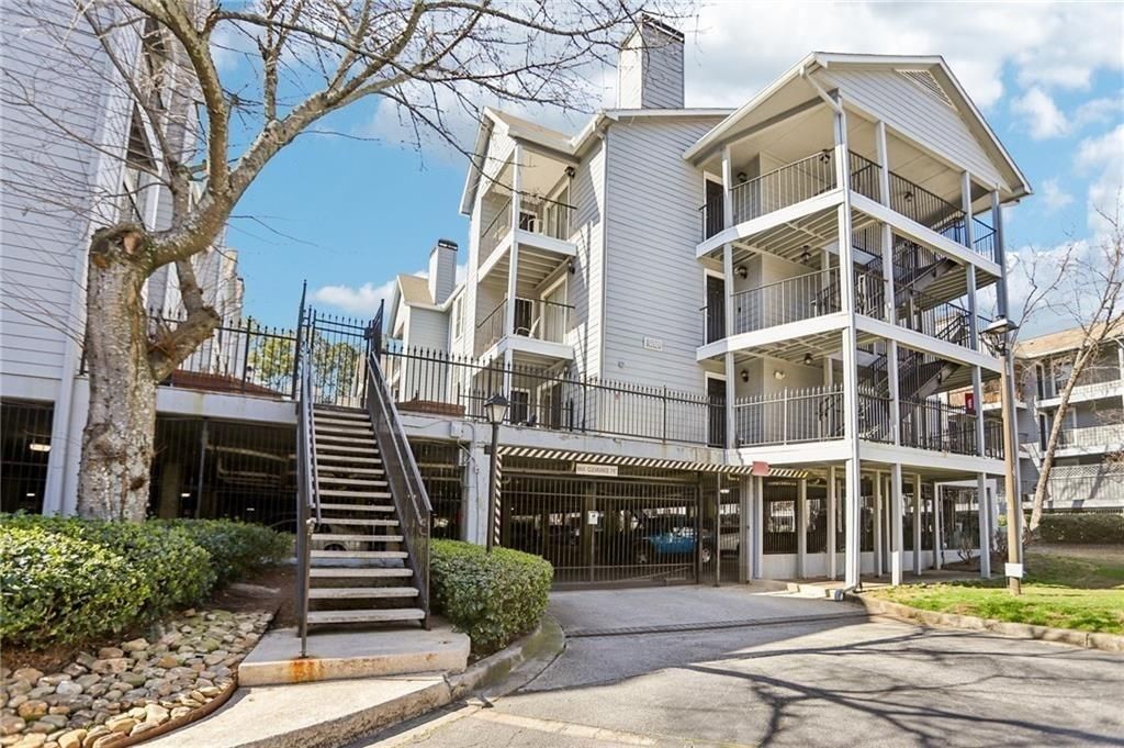 324 Granville Court, Atlanta, GA 30328