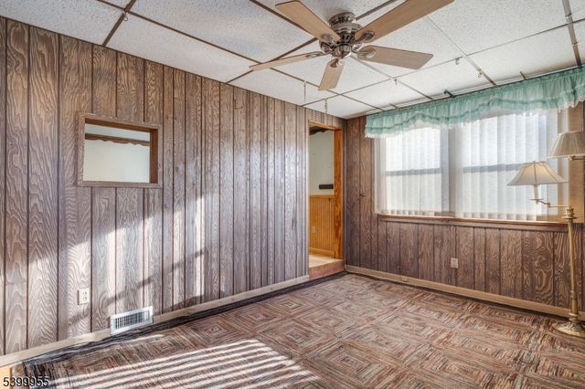 45 Lexington Blvd, Clark Twp., NJ 07066