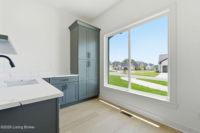 1545 Lincoln Hill Way, Louisville, KY 40245