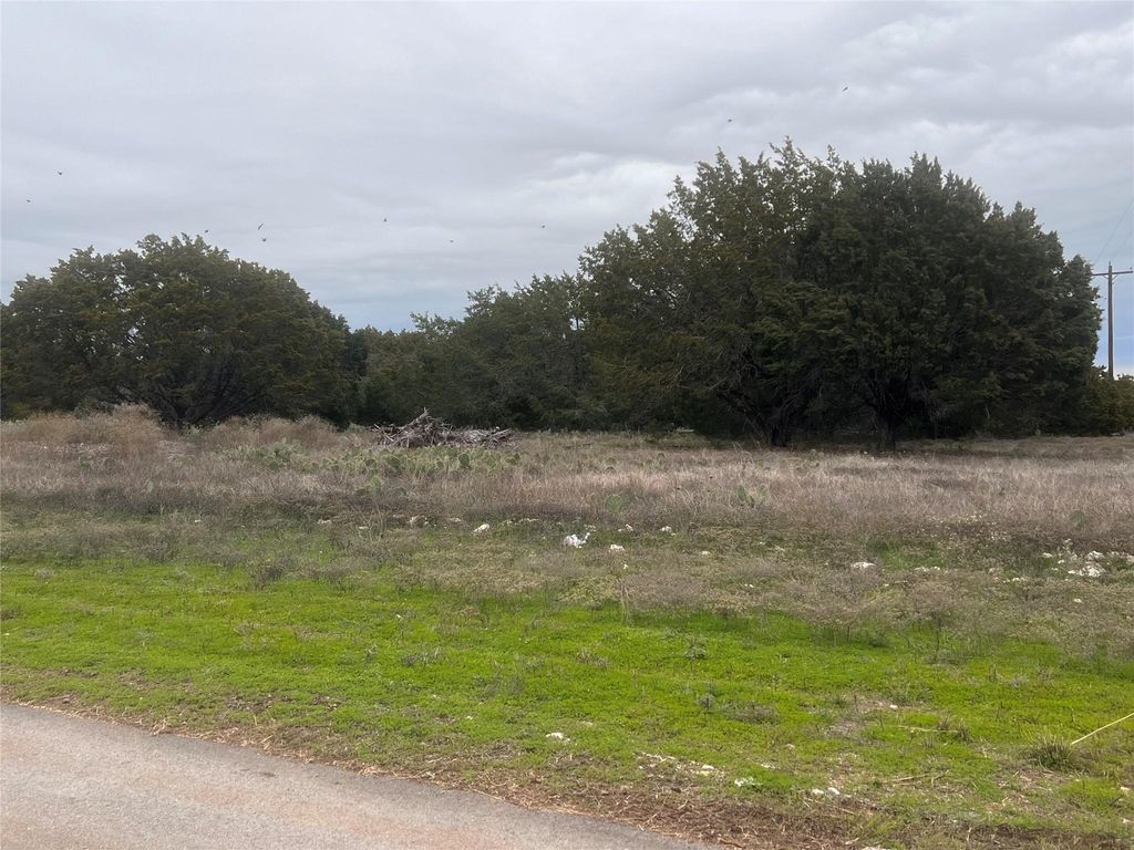 125 Ethan LN, Burnet, TX 78611