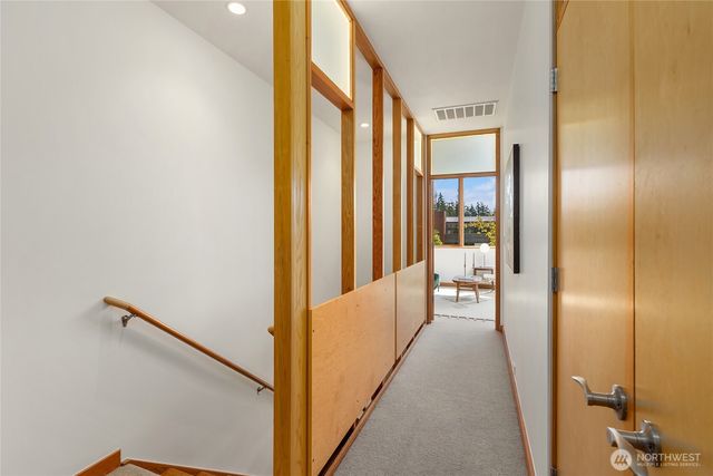 368 Wills Lane NW, Bainbridge Island, WA 98110