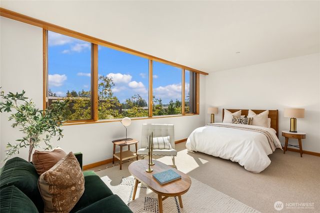 368 Wills Lane NW, Bainbridge Island, WA 98110