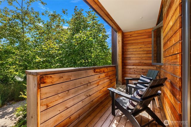 368 Wills Lane NW, Bainbridge Island, WA 98110