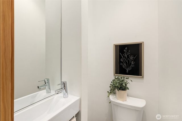 368 Wills Lane NW, Bainbridge Island, WA 98110