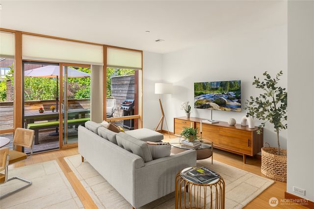368 Wills Lane NW, Bainbridge Island, WA 98110