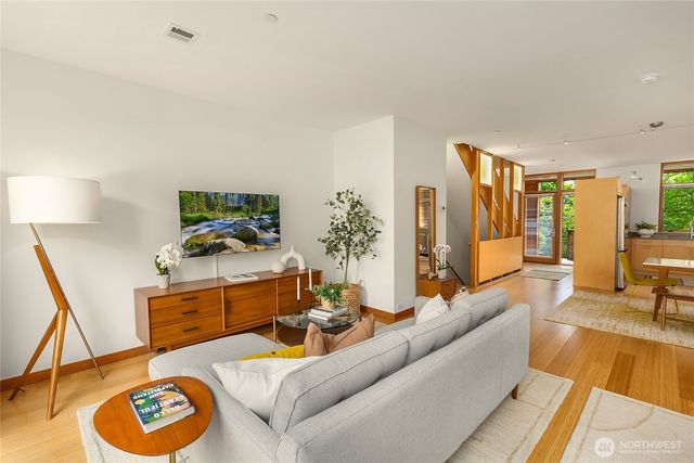368 Wills Lane NW, Bainbridge Island, WA 98110