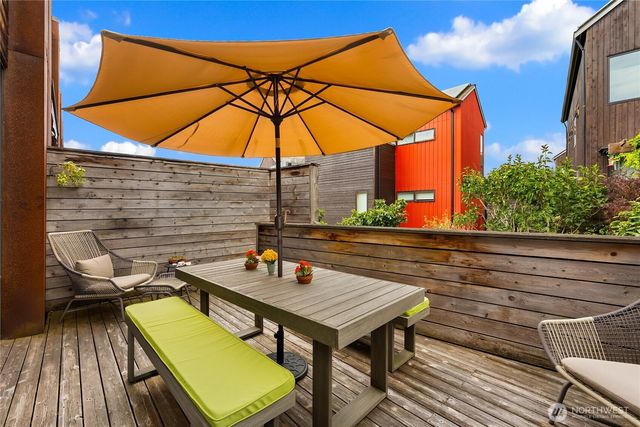 368 Wills Lane NW, Bainbridge Island, WA 98110