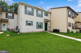 46 HAMPSHIRE RD, Sicklerville, NJ 08081