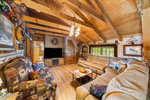 2820 Old Country Way, Sevierville, TN 37862